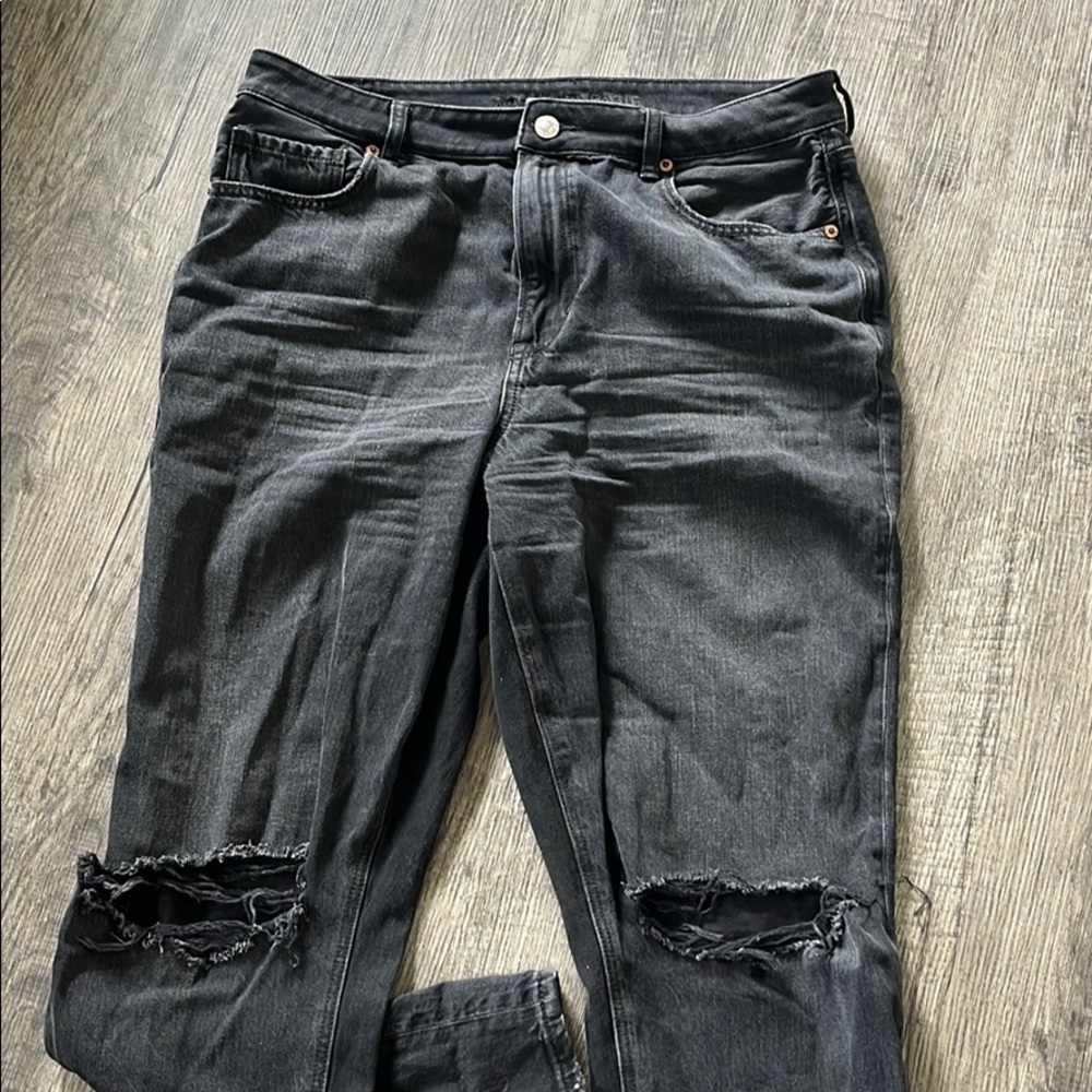 American Eagle High Waist Mom Strigid Jean Size 12